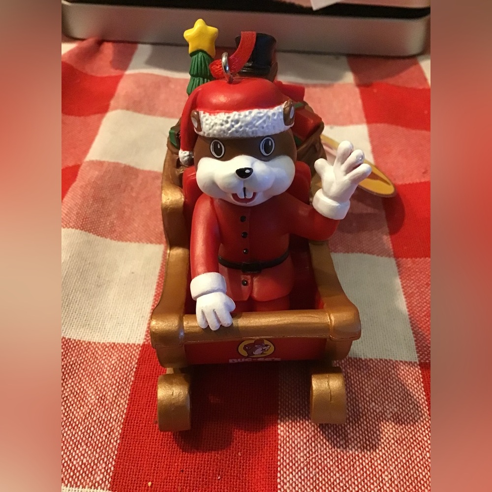 Buc-ee’s beaver Christmas sleigh holiday ornament -new